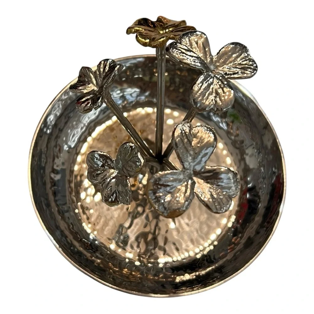 Michael Aram NWOT Gorgeous silver tone & bronze Clover Ring Catcher/Trinket tray - Picture 3 of 5